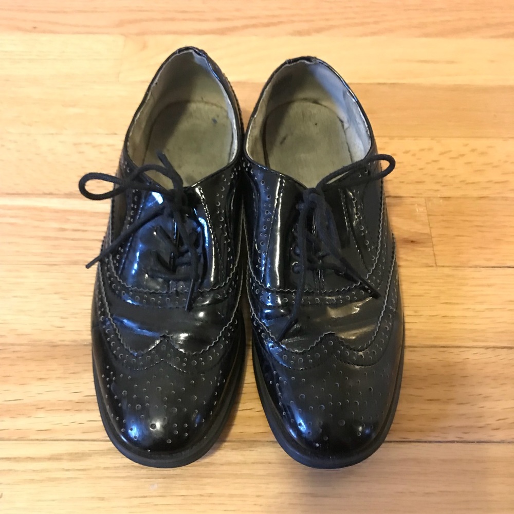 *CLEARANCE* black lace up shoes